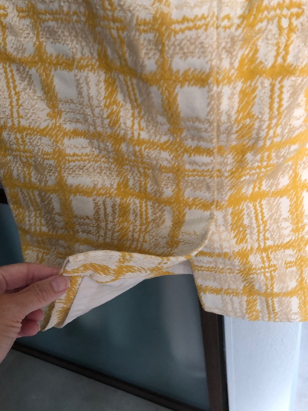 Talbots Brocade Pencil Skirt - Yellow Tartan Plaid Size 6P - Picture 6 of 8